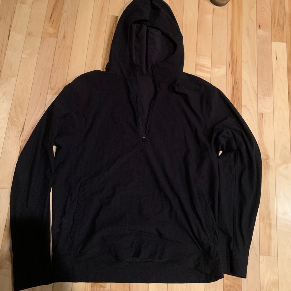 Men’s Lulu Lemon Quarter zip pull over